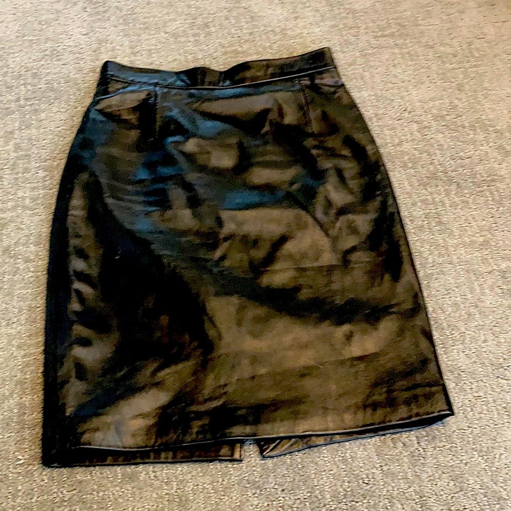 Guess leather skirt. Worn 1 time.